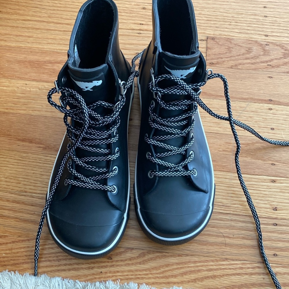 Rocket dog rain winter boots brand new